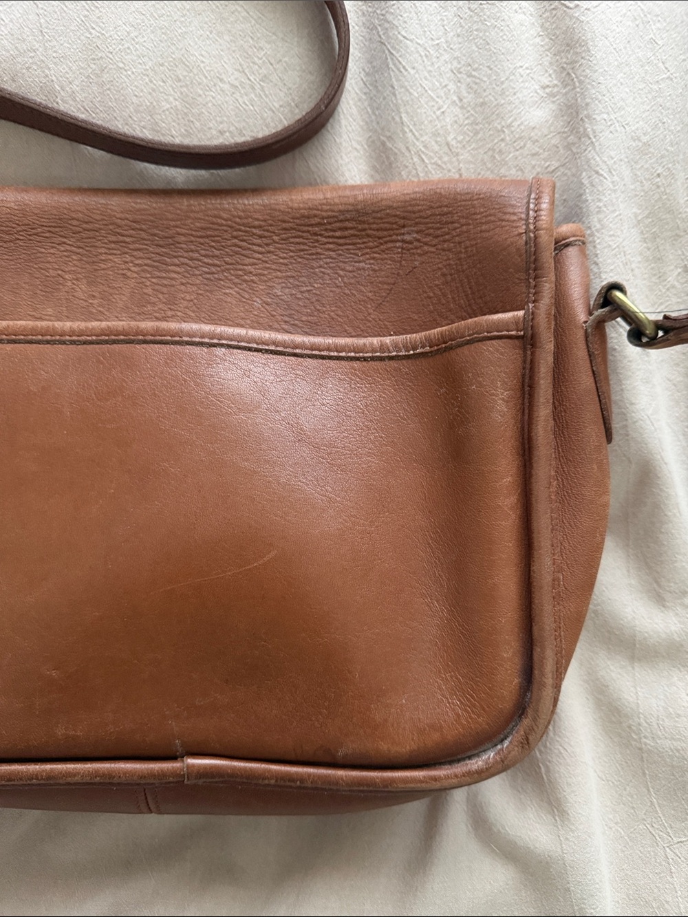 Coach Brown Leather Crossbody Bag with Gold Turn-Lock - Picture 8 of 12